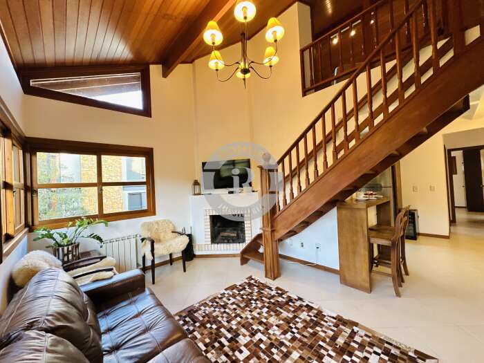 APARTAMENTO DE 2 DORMITÓRIOS EM CANELA