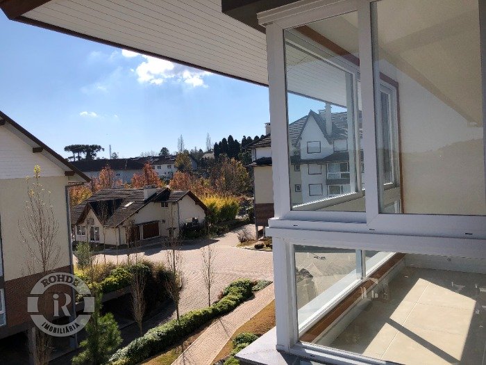 APARTAMENTO DE 2 DORMITÓRIOS EM GRAMADO