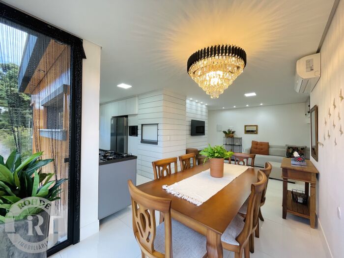 APARTAMENTO DE 3 DORMITÓRIOS EM CANELA