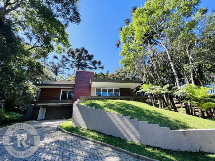 CASA DE 3 DORMITÓRIOS EM CANELA