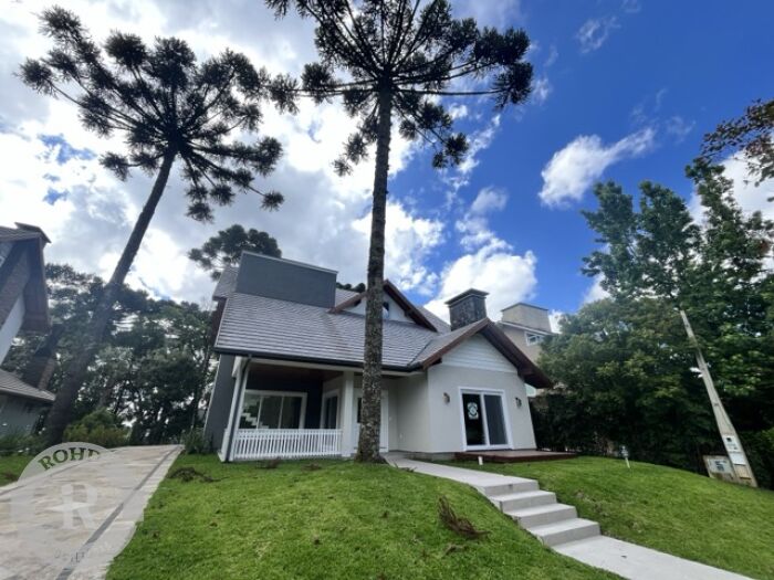 CASA DE 4 DORMITÓRIOS EM CANELA