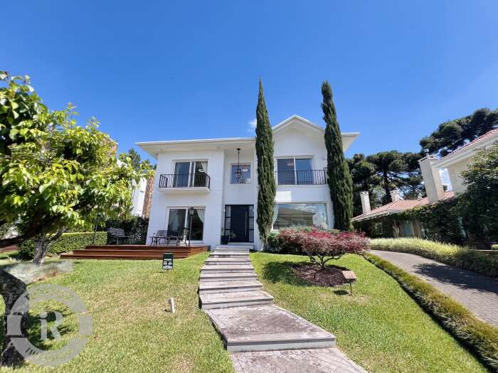 CASA DE 4 DORMITÓRIOS EM CANELA