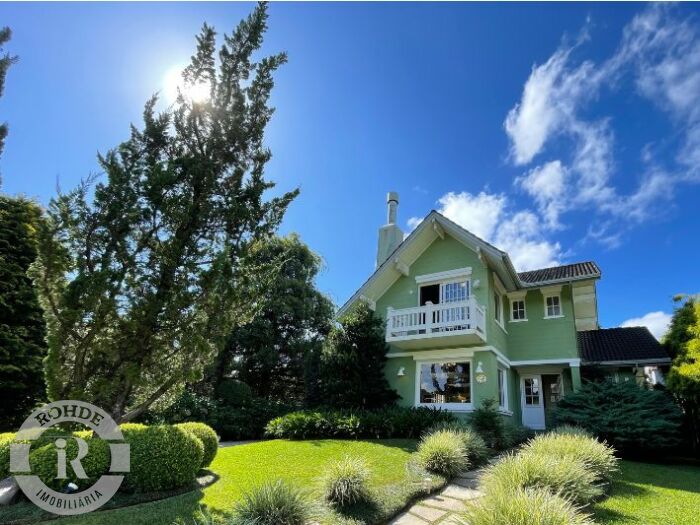 CASA DE 4 DORMITÓRIOS EM CANELA