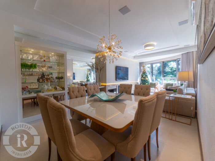 APARTAMENTO DE 3 DORMITÓRIOS EM GRAMADO