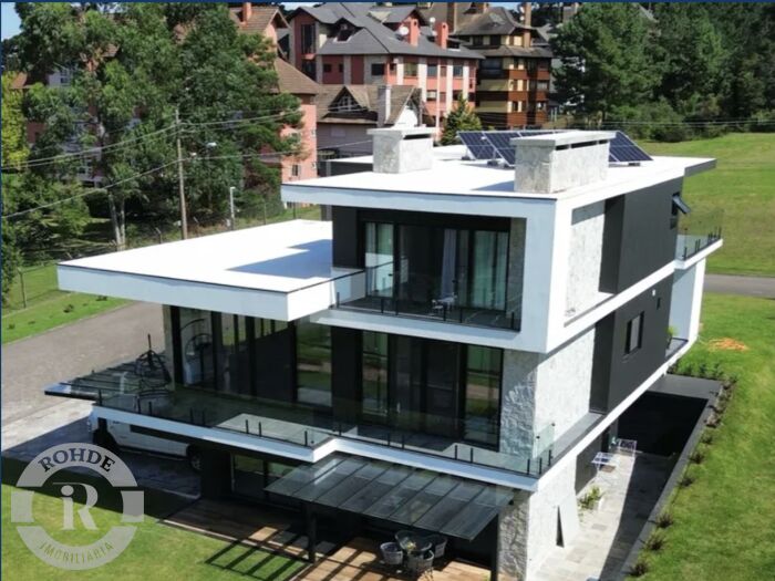 CASA DE 3 DORMITÓRIOS EM CANELA