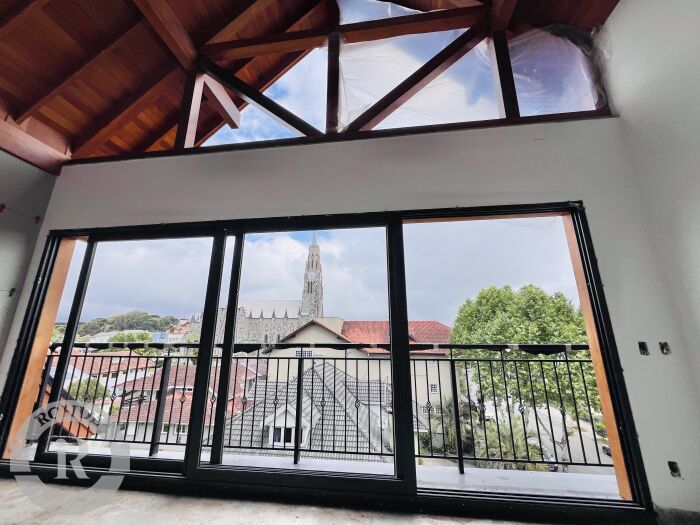 APARTAMENTO DE 3 DORMITÓRIOS EM CANELA