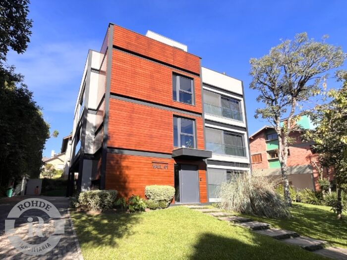 APARTAMENTO DE 2 DORMITÓRIOS SUÍTES EM CANELA